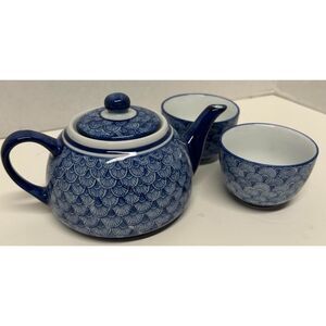 Vintage Chinoiserie Cobalt Blue Fish Scale Hand Painted Small 4" Teapot + 2 cups